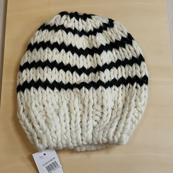 BP Black and Ivory beanie hat - Picture 1 of 3